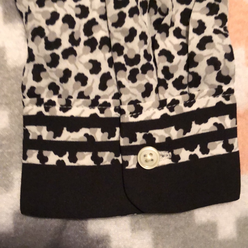 Loft Patterned Button Down Blouse Nwot Size S - image 5